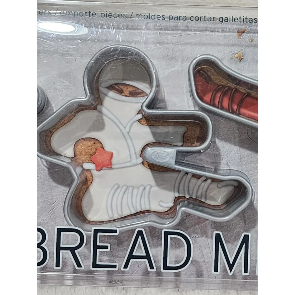 Fred & Friends Ninjabread Men Cookie Cutter They're Cut Out For Action 2010 New
